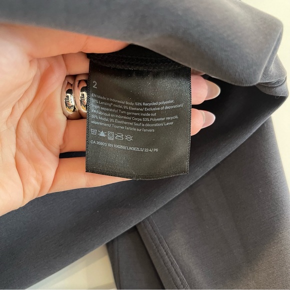 Lululemon Softstreme Perfectly Oversized Cropped Crew - Picture 6 of 8